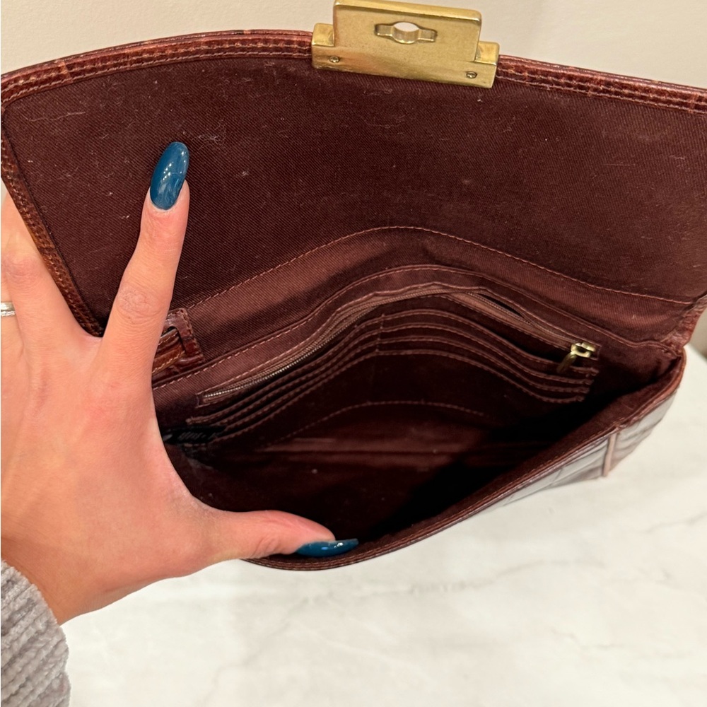 Fossil Elegant Brown Crocodile Pattern Clutch Euc - image 4